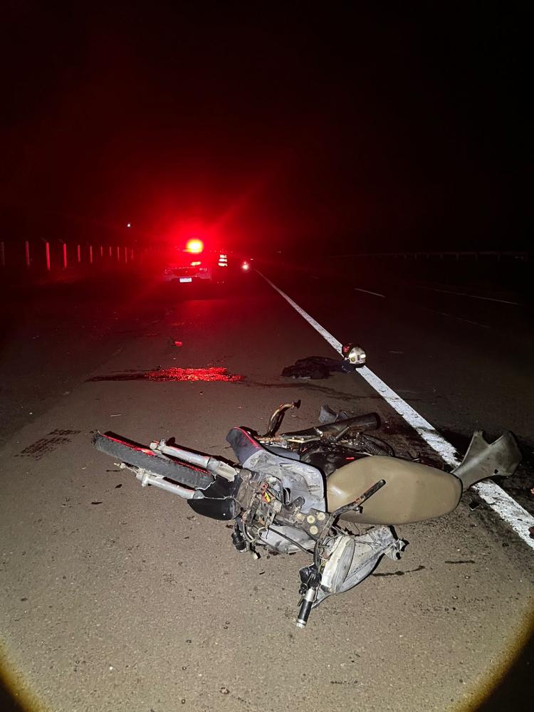 Grave acidente na rodovia Euclides da Cunha deixa motociclista com fratura exposta em Fernandópolis