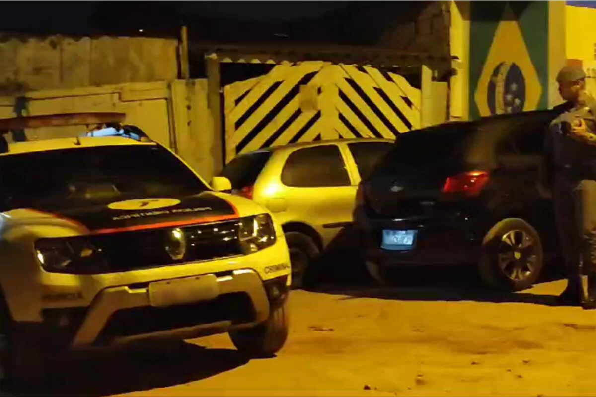 Amigos são executados a tiros enquanto bebiam em calçada