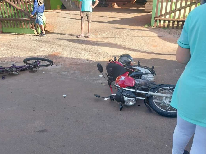 Batida entre moto e bicicleta deixa dois feridos em avenida de Santa Fé do Sul