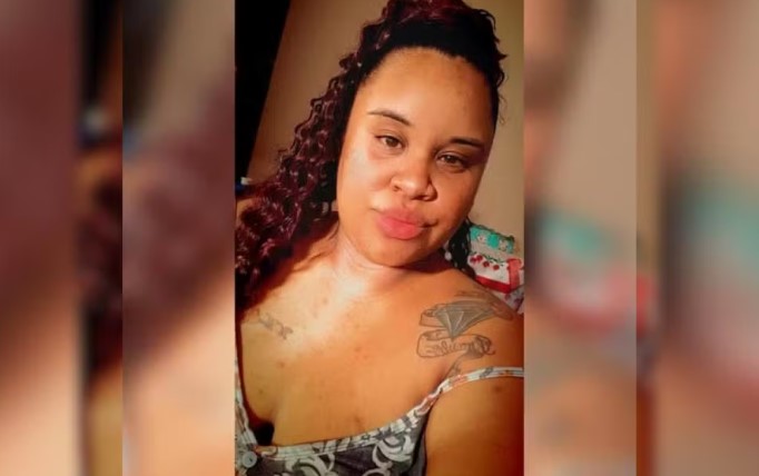 Mulher de 28 anos dá à luz sem saber que estava grávida