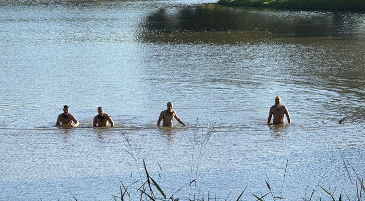 Equipes do Corpo de Bombeiros fazem buscas por desaparecido em represa