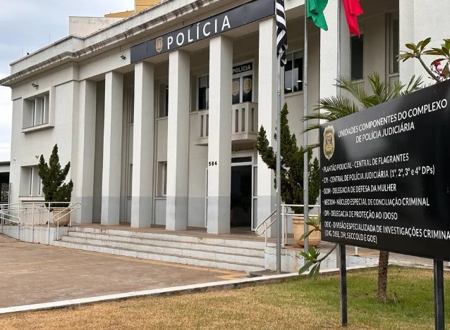 Catador de recicláveis é esfaqueado e agredido a pauladas pelo irmão após negar dinheiro para compra de drogas