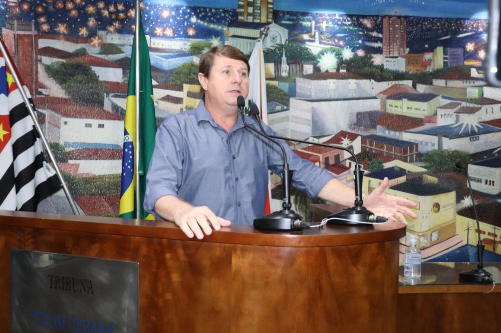 Daniel Arroio pede melhorias em Praça em prol da segurança pública 