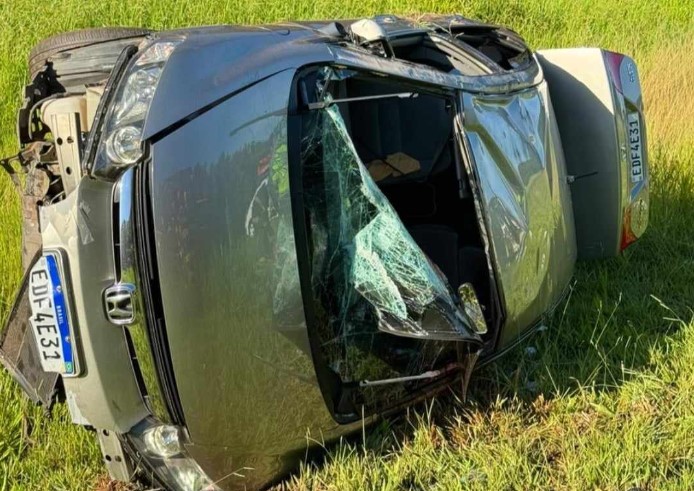 Família sofre acidente na Euclides em Estrela d Oeste