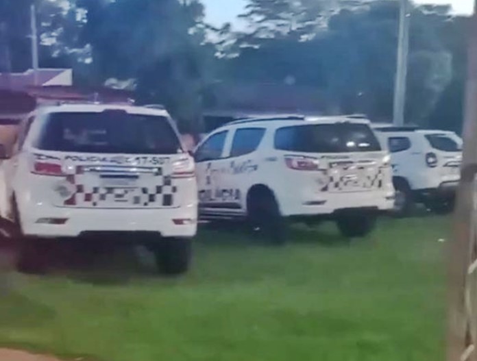 Atirador fere três pessoas e foge 