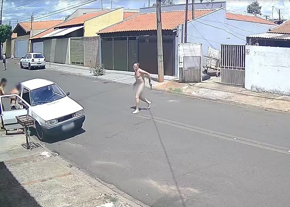 Homem sai de casa pelado e mata enteado a facadas 