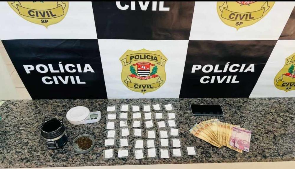Três jovens são presos por tráfico de drogas em Macedônia 