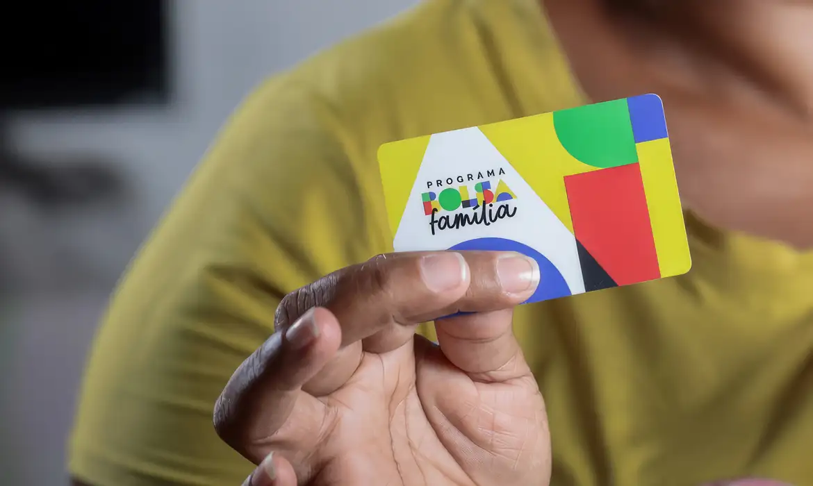 Bolsa Família: pagamentos começam nesta sexta-feira (15) 