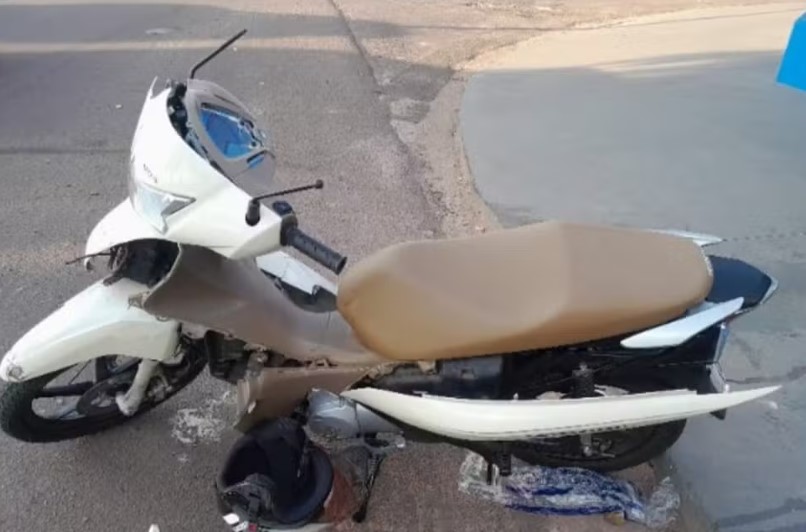 Motociclista morre após colisão com bicicleta motorizada 