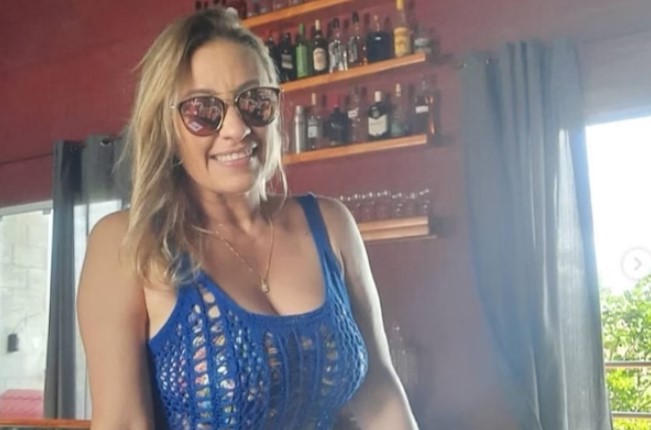 Filho é indiciado por feminicídio contra a própria mãe 