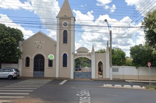 Neta encontra restos mortais de avô ao enterrar tia