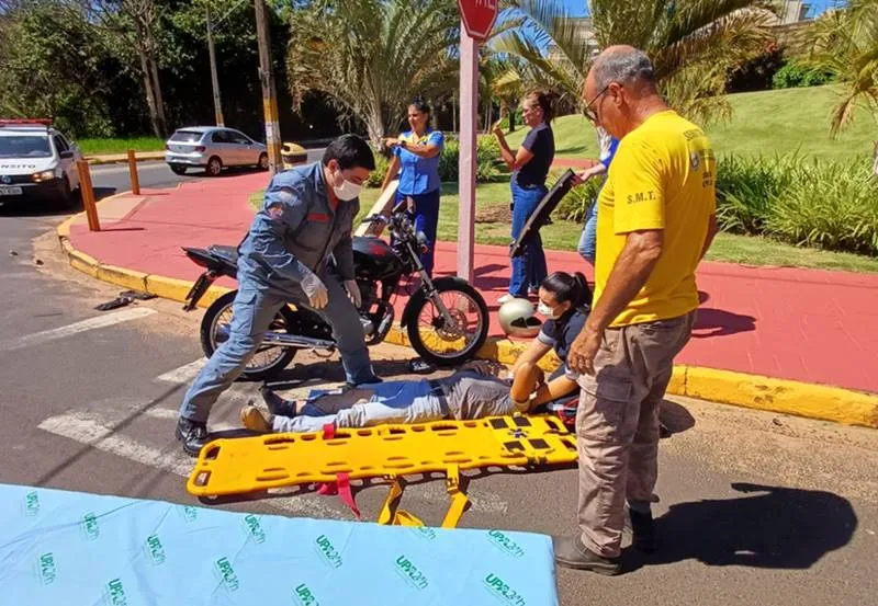 Colisão entre carro e moto deixa motoqueiro ferido em Fernandópolis 