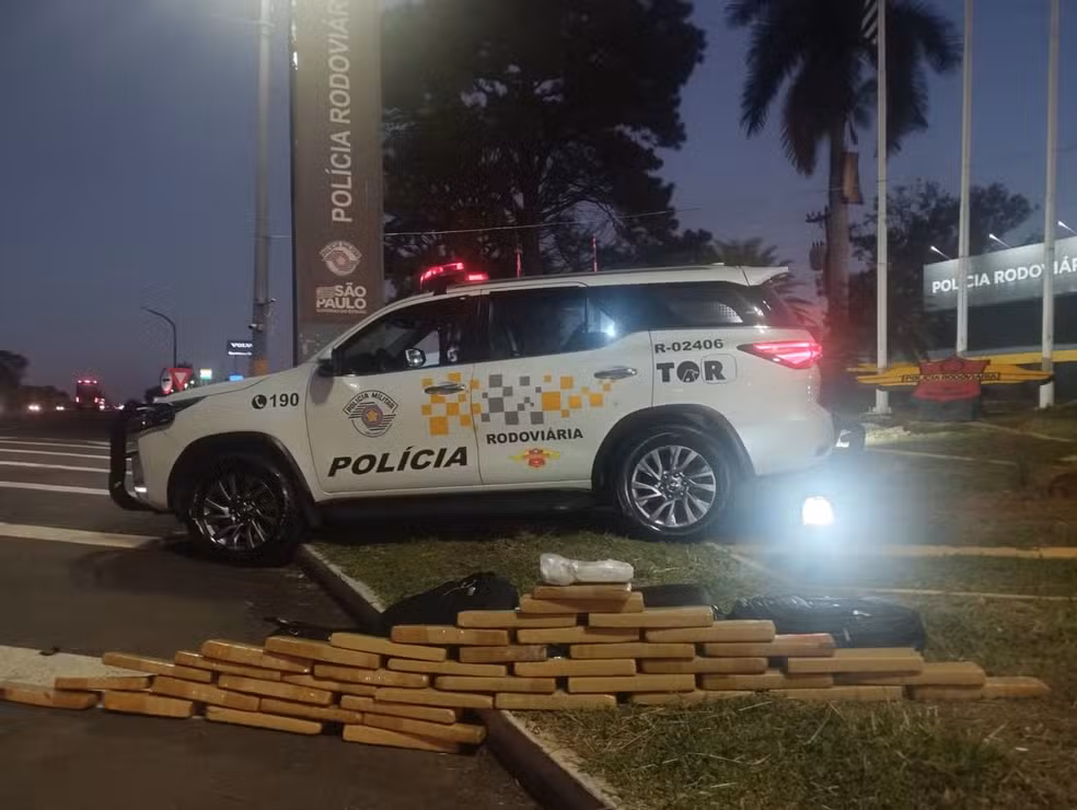 Mulher é presa por tráfico de drogas em rodovia de Araçatuba