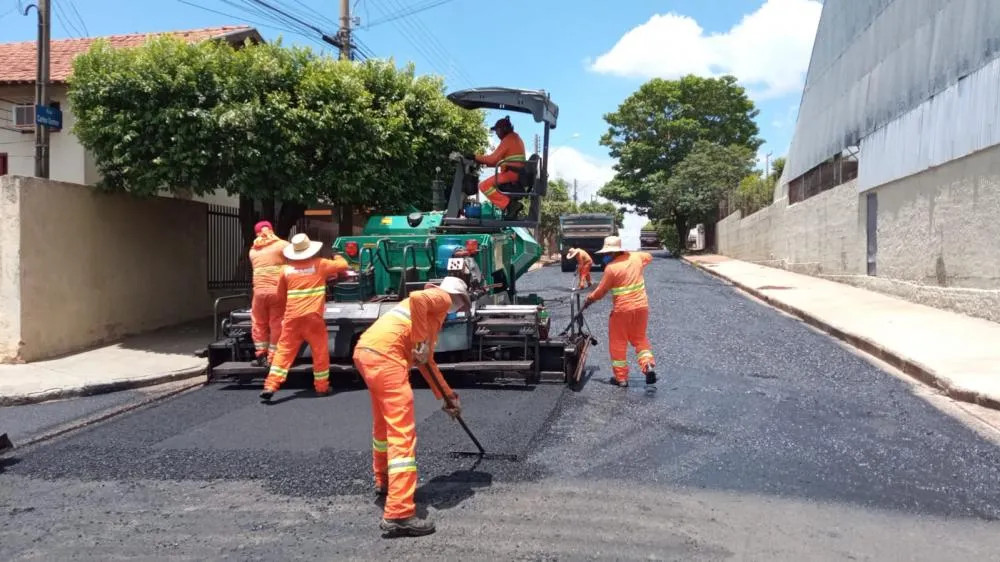 Prefeitura investe R$ 47,5 milhões em obras de recapeamento