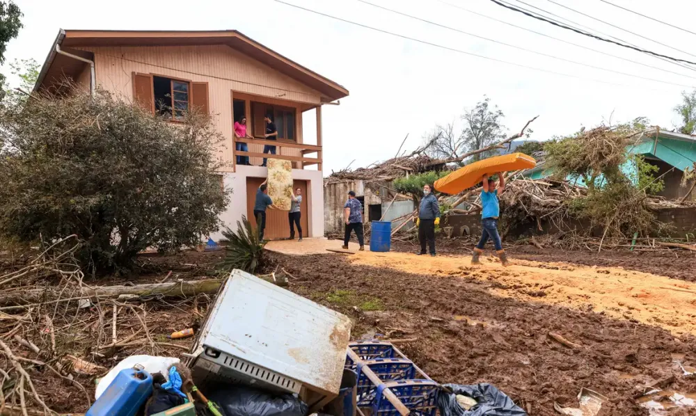 Chuvas no RS: estimativa é de prejuízo de cerca de R$ 3,4 bilhões com moradias