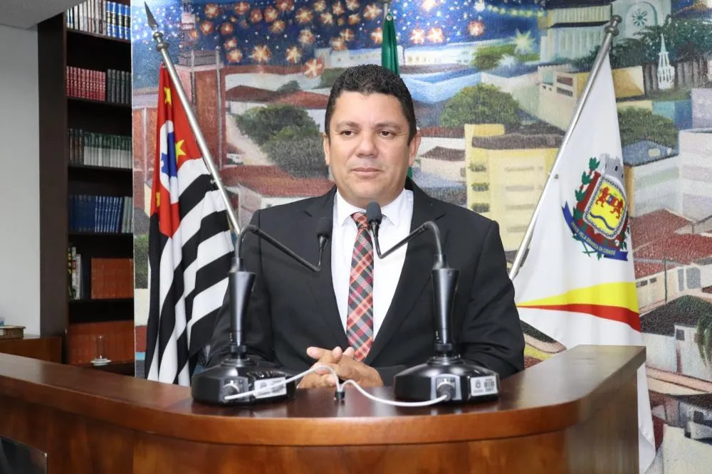 Pastorzão apresenta Moção de Repúdio à empresa J.V.S por atraso de salários