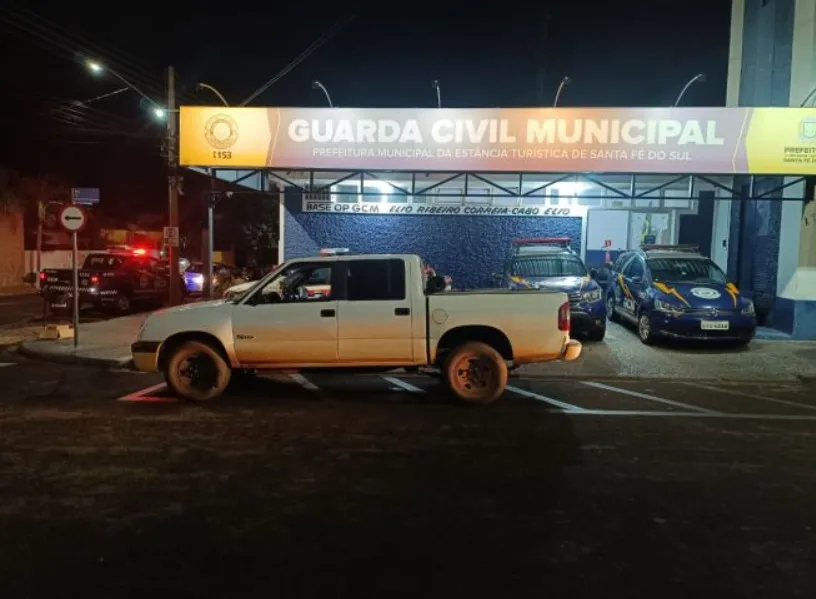 Caminhonete furtada em MS é recuperada em Santa Fé do Sul