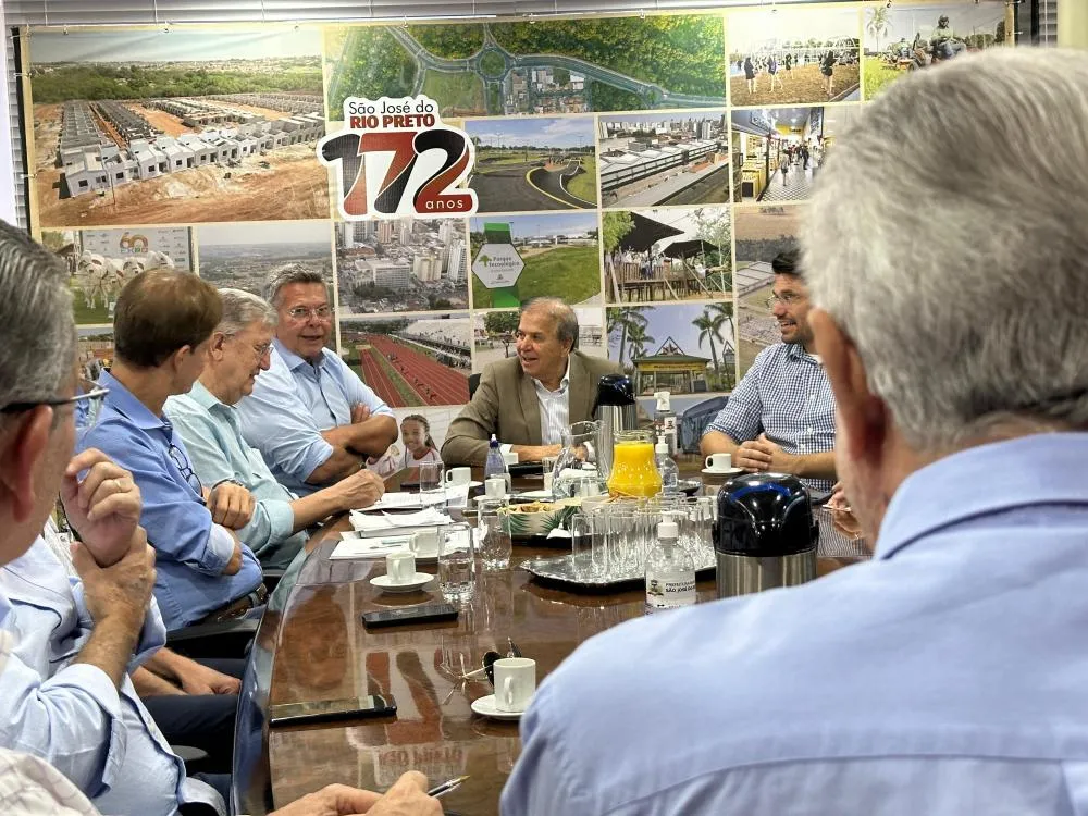 Washington Luís: Carlão participa de apresentação de projeto de obras