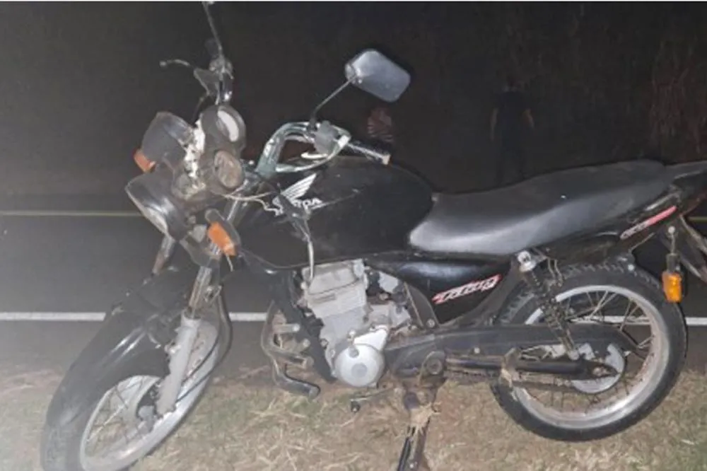 Motociclista atropela porco e fica ferida em rodovia