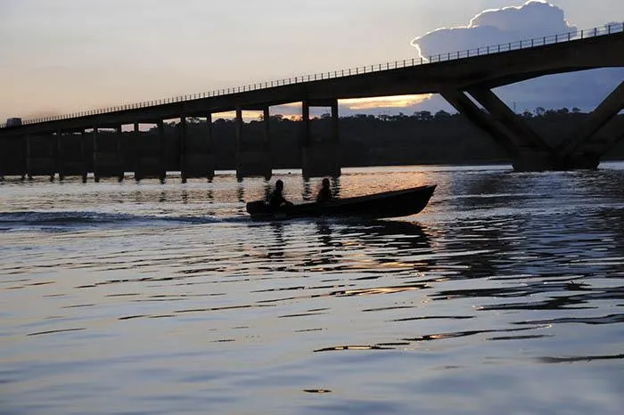 Pescadores são flagrados e multados por pesca ilegal em Ouroeste