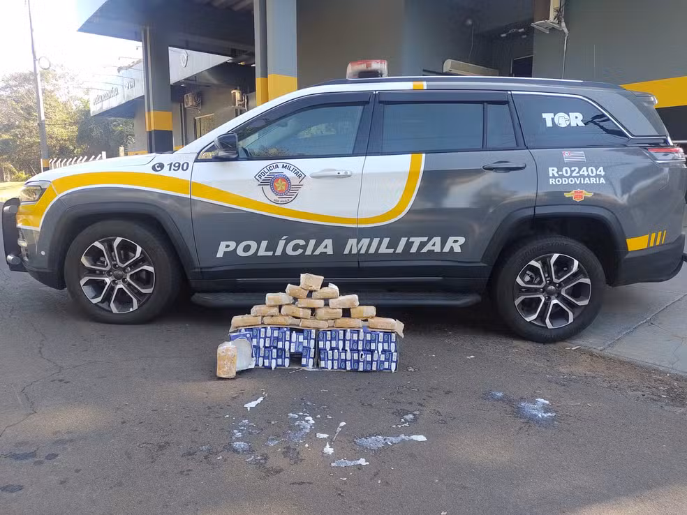 Homem é preso em flagrante transportando drogas em ônibus