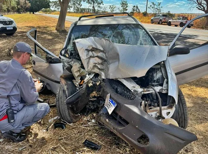 Motorista de 51 anos sofre acidente grave na Percy em Fernandópolis