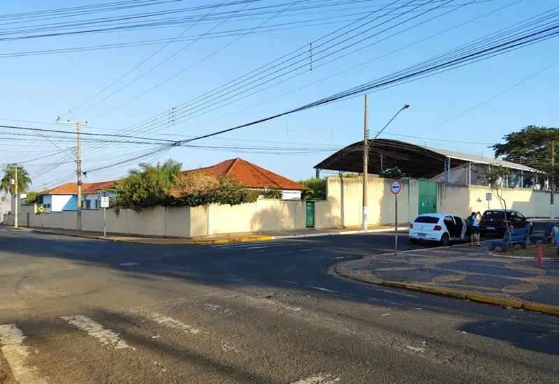 Homem ameaça aluno do JAP com arma de fogo em Fernandópolis