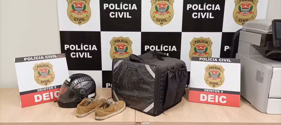 Homem é preso após ser flagrado ateando fogo em terreno