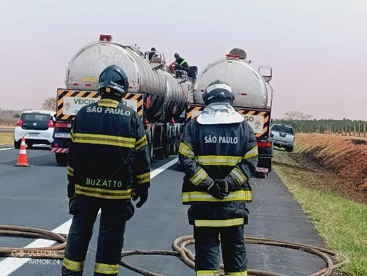 Incêndio em caminhão carregado de querosene mobiliza grande operação na rodovia Euclides da Cunha