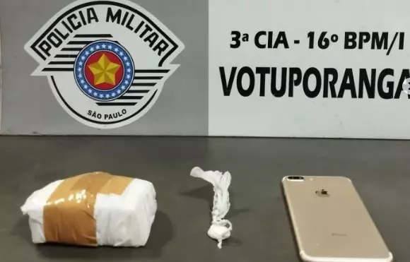 Moradores de Fernandópolis são presos com meio tijolo de cocaína em Votuporanga