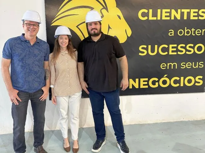 Equipe da FEF realiza visita técnica à Lion Fitness e fortalece parceria para inovação