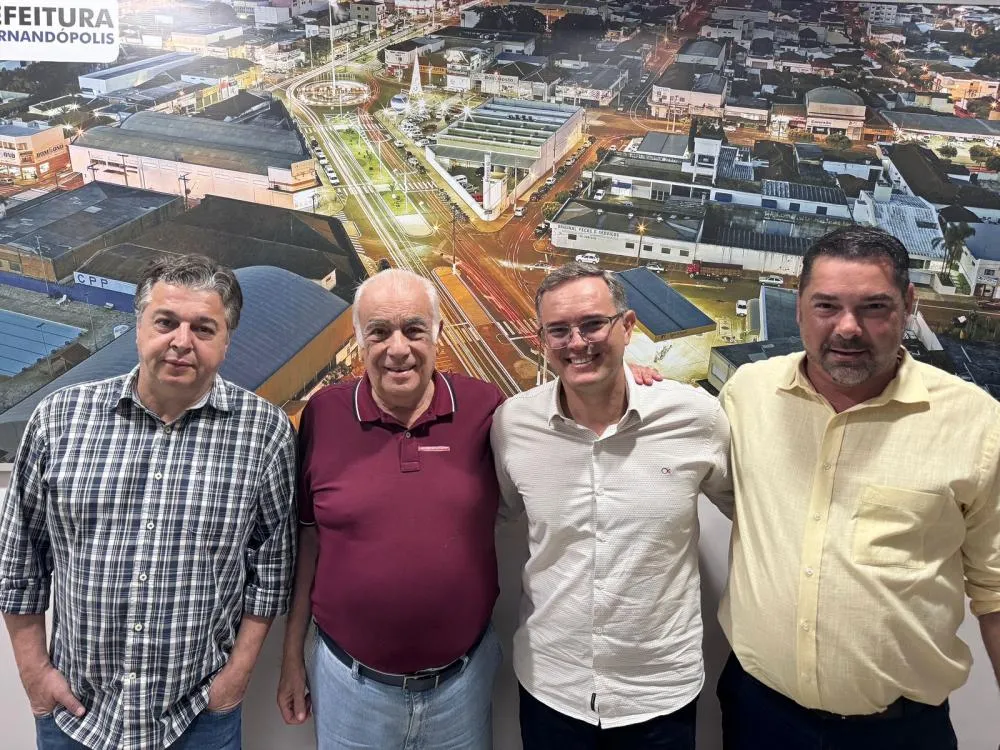 Deputado Antônio Carlos, a convite do vereador André do Botiquin, destina emenda e promete novas parcerias para Fernandópolis