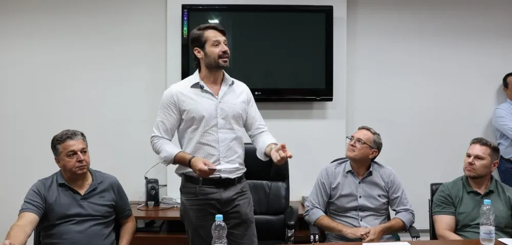 Secretário de Agricultura do Estado de São Paulo, Guilherme Piai e Deputado Estadual, Danilo Campetti visitam prefeitura de Fernandópolis 