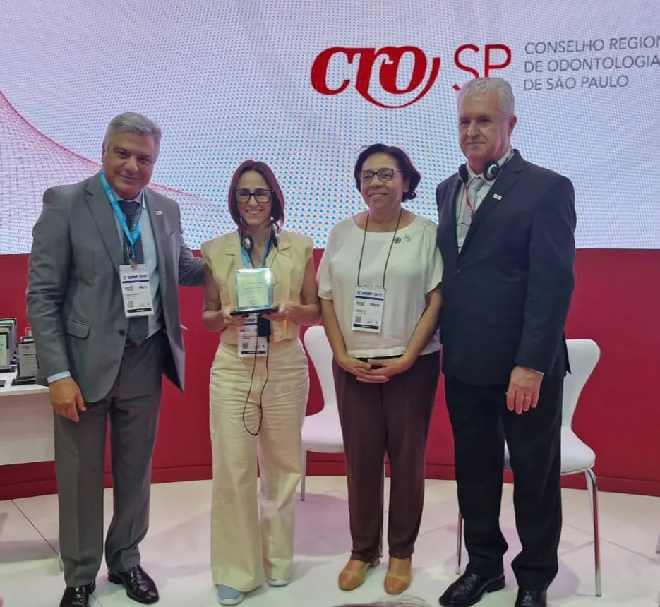 Fernandópolis é premiada no Prêmio Nacional CFO de Saúde Bucal durante o 42º CIOSP 