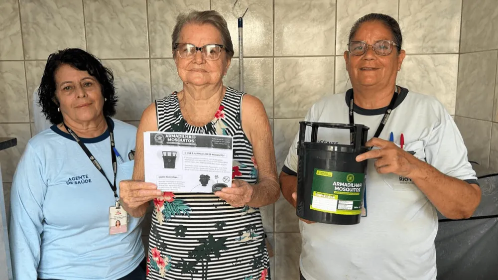 Armadilhas do mosquito Aedes estão espalhadas pela cidade