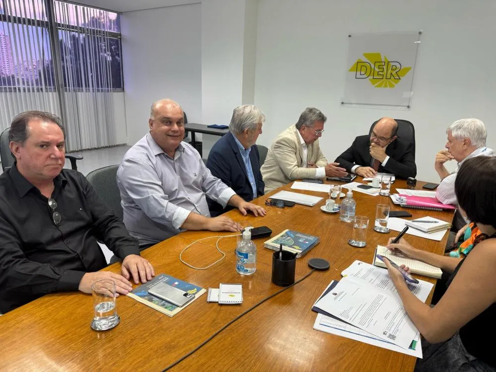 Deputado Carlão Pignatari e prefeitos de Votuporanga, Nhandeara e Dirce Reis solicitam melhorias viárias ao DER/SP