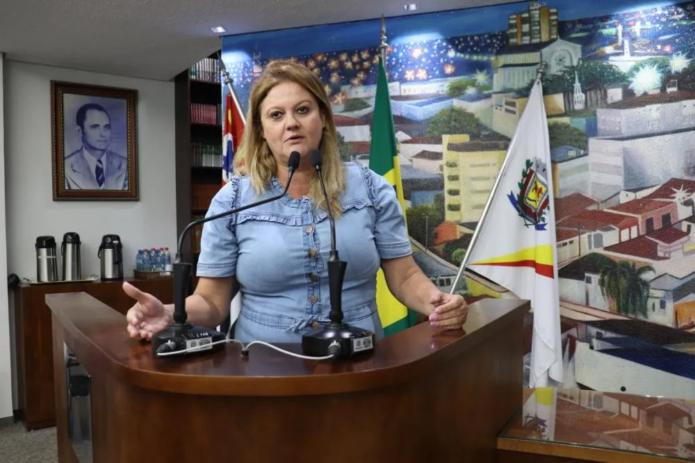 Vereadora Janaina quer informações sobre recurso para castração de animais