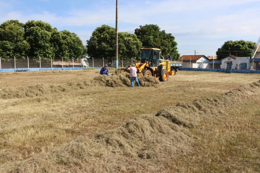 Prefeitura inicia revitalização do Estádio “Cláudio Rodante” 