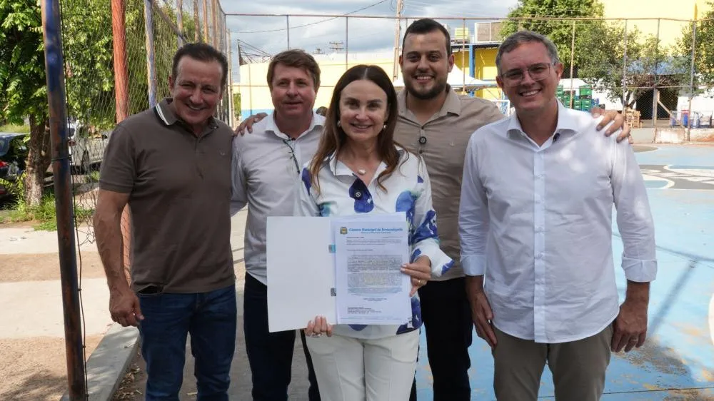 Gabriel Faria e deputada Analice Fernandes firmam compromisso por melhorias na Quadra Antônio Brandini