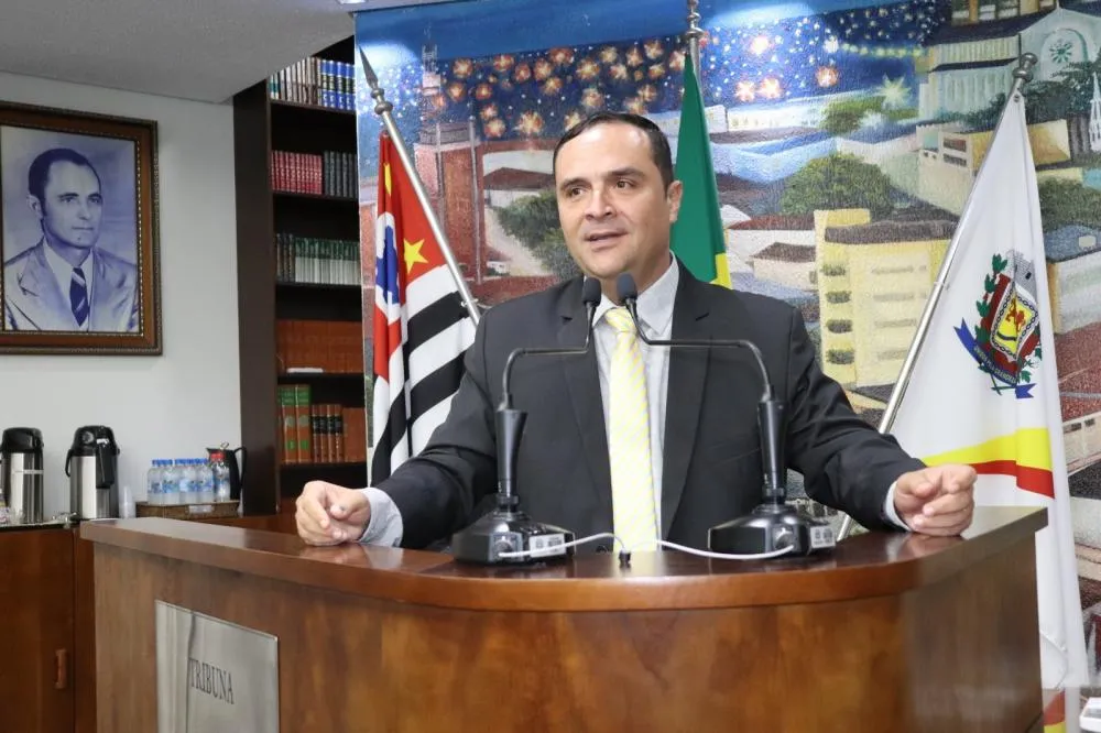 Sargento Pedroso solicita novos pontos de ônibus para o Jardim Morada do Sol