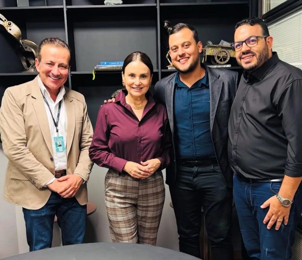 Gabriel Faria conquista veículos para Assistência Social e Agricultura em visita à deputada Analice Fernandes