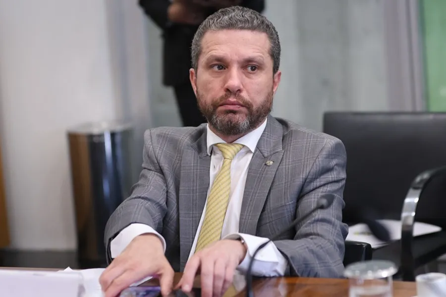 Fausto Pinato celebra avanço de projeto sobre atos de 8 de janeiro