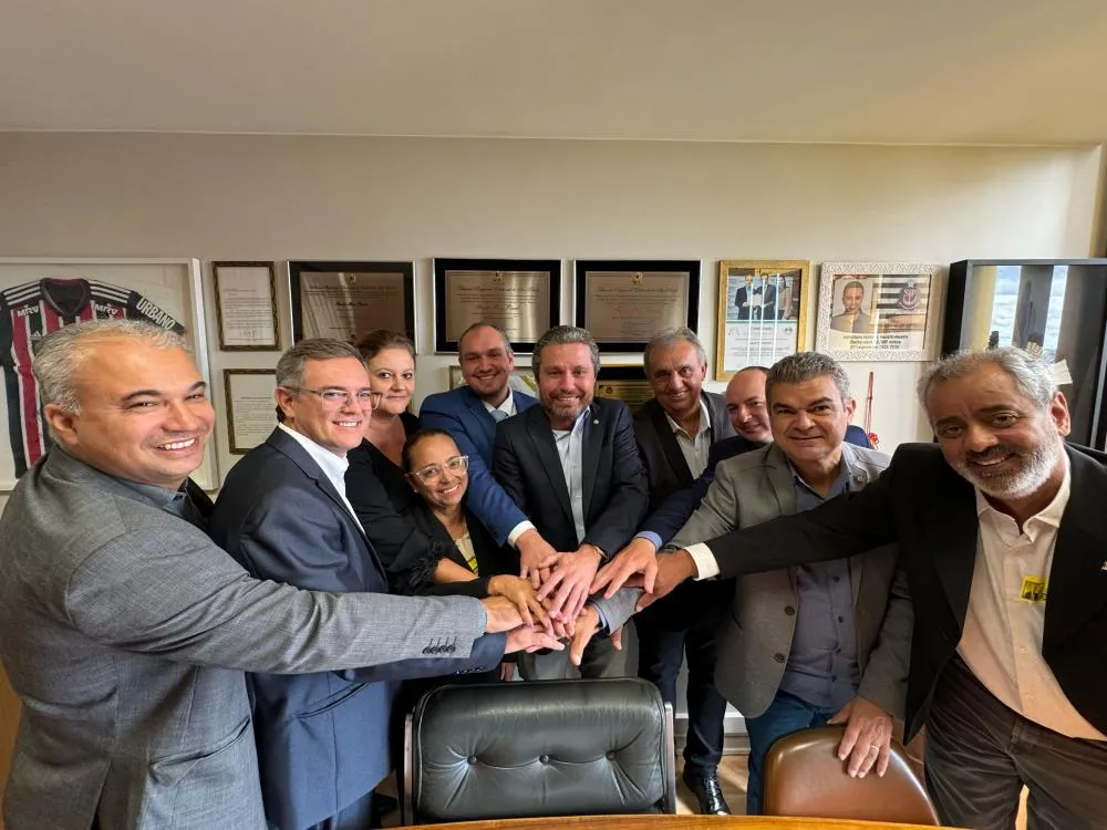 Fausto Pinato anuncia investimentos em saúde e esporte para Fernandópolis