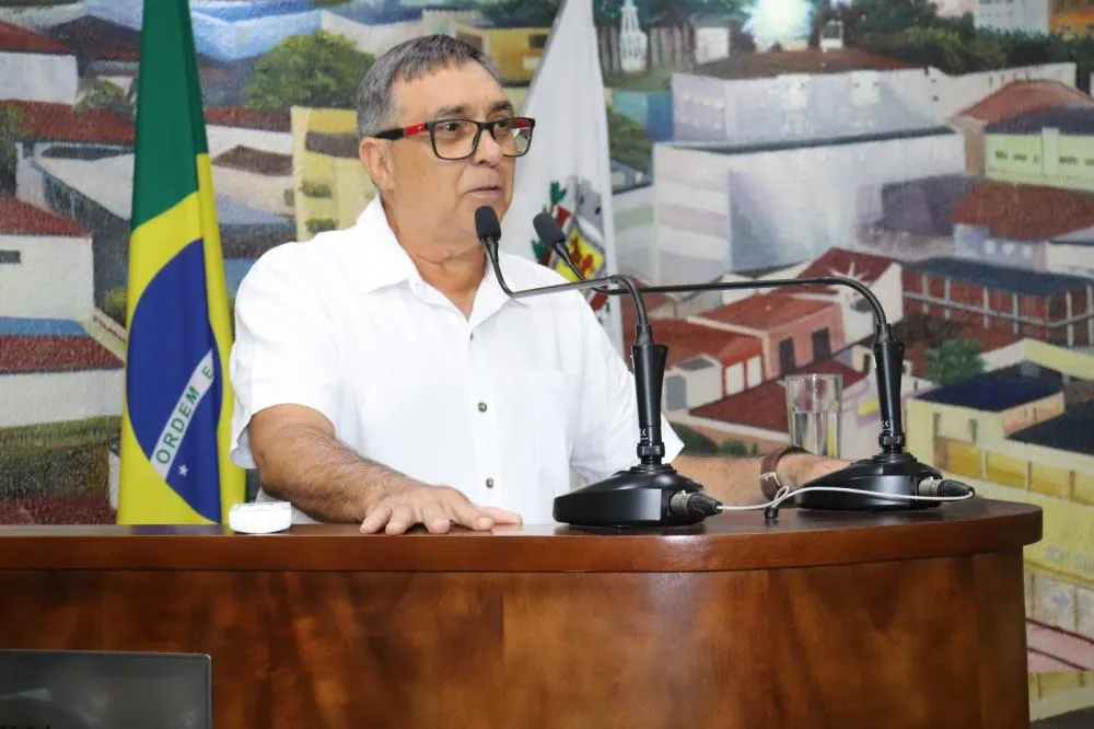 Secretário do Meio Ambiente faz explanação sobre atividades em sessão na Câmara