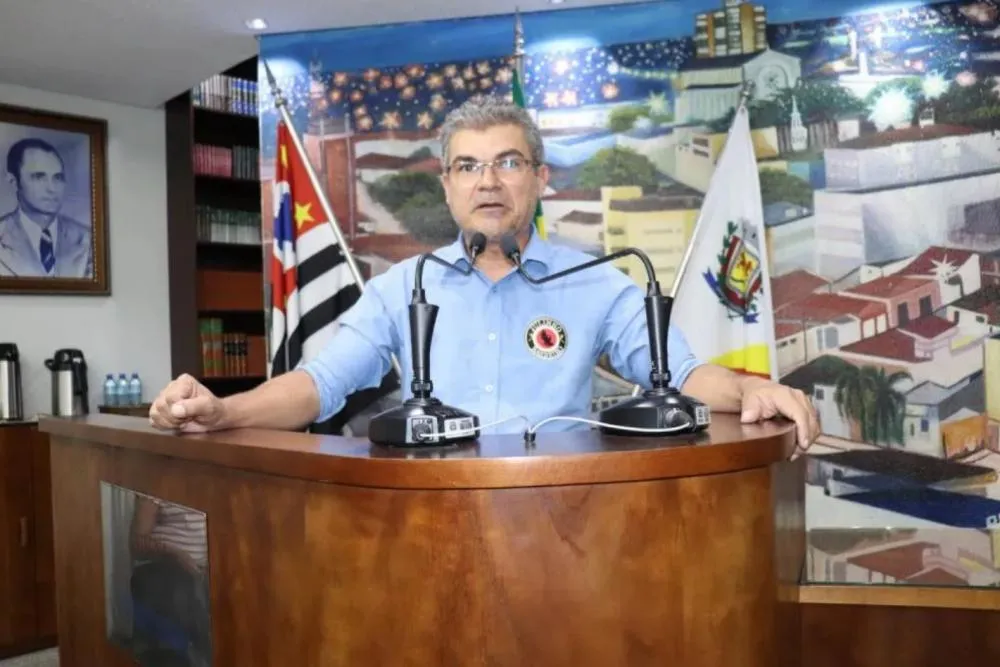 Julinho Barbeiro sugere melhorias em infraestrutura e segurança no trânsito