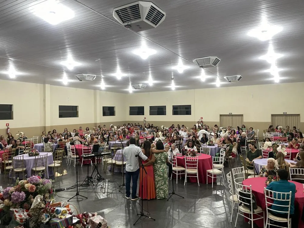 Noite especial “Entre Mães” celebra o amor e a força das mulheres em Santana da Ponte Pensa 