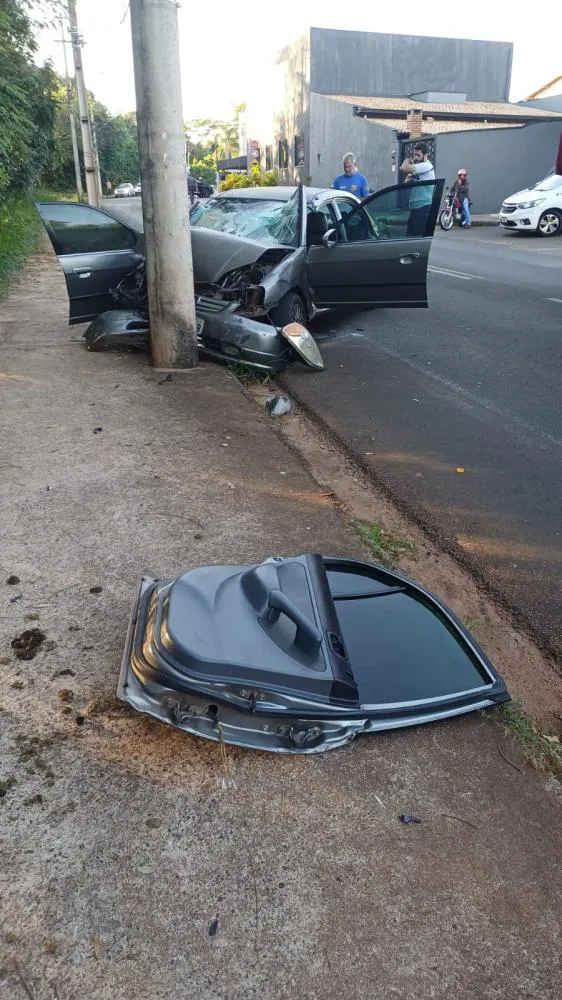 Grave acidente na Avenida Aldo Livorati mobiliza equipes de resgate em Fernandópolis