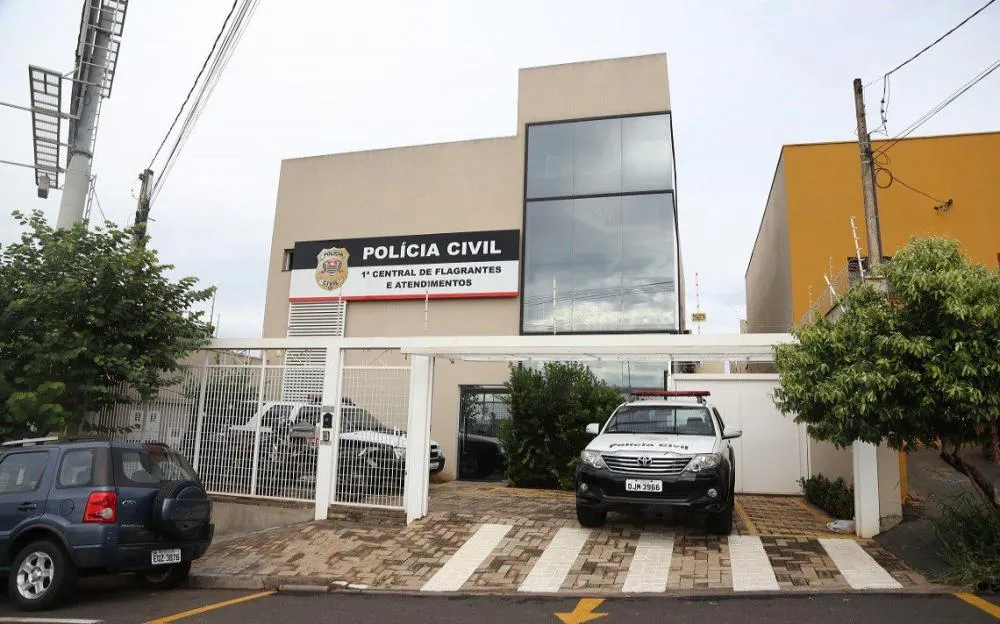 Homem é preso em flagrante ao tentar furtar carro