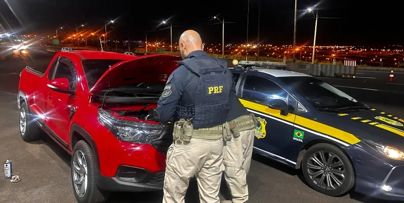 PRF recupera veículo furtado na BR-153, em Rio Preto