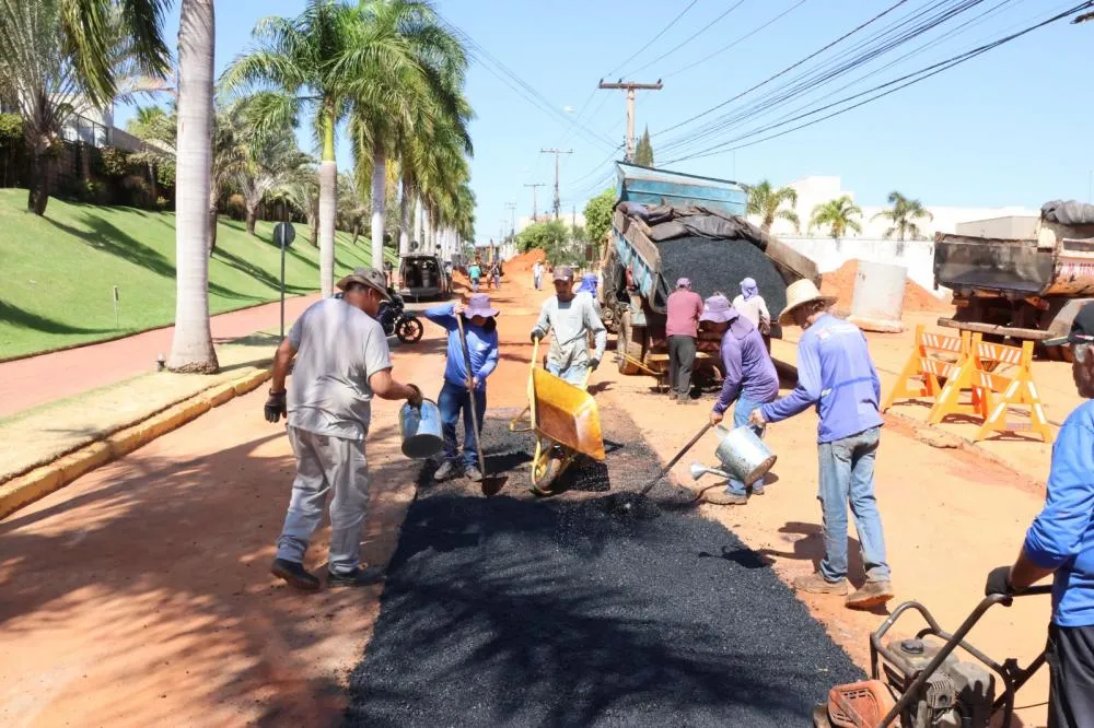 Obras da Amadeu Bizelli avançam e trecho parcial já está liberado 